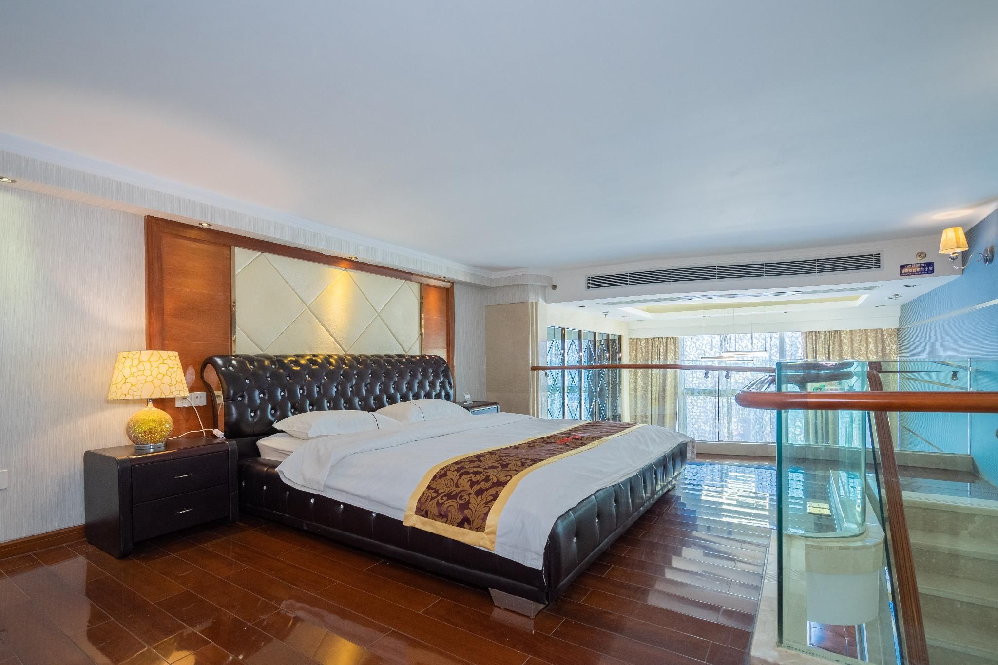 Guangzhou Hakka Apartment Beijing Road Duplex Suite with King Bed 2