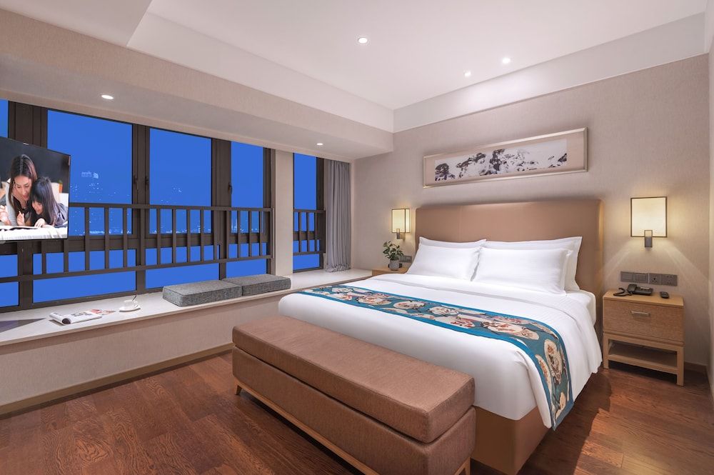 undefined Somerset Yangtze River Chongqing 9