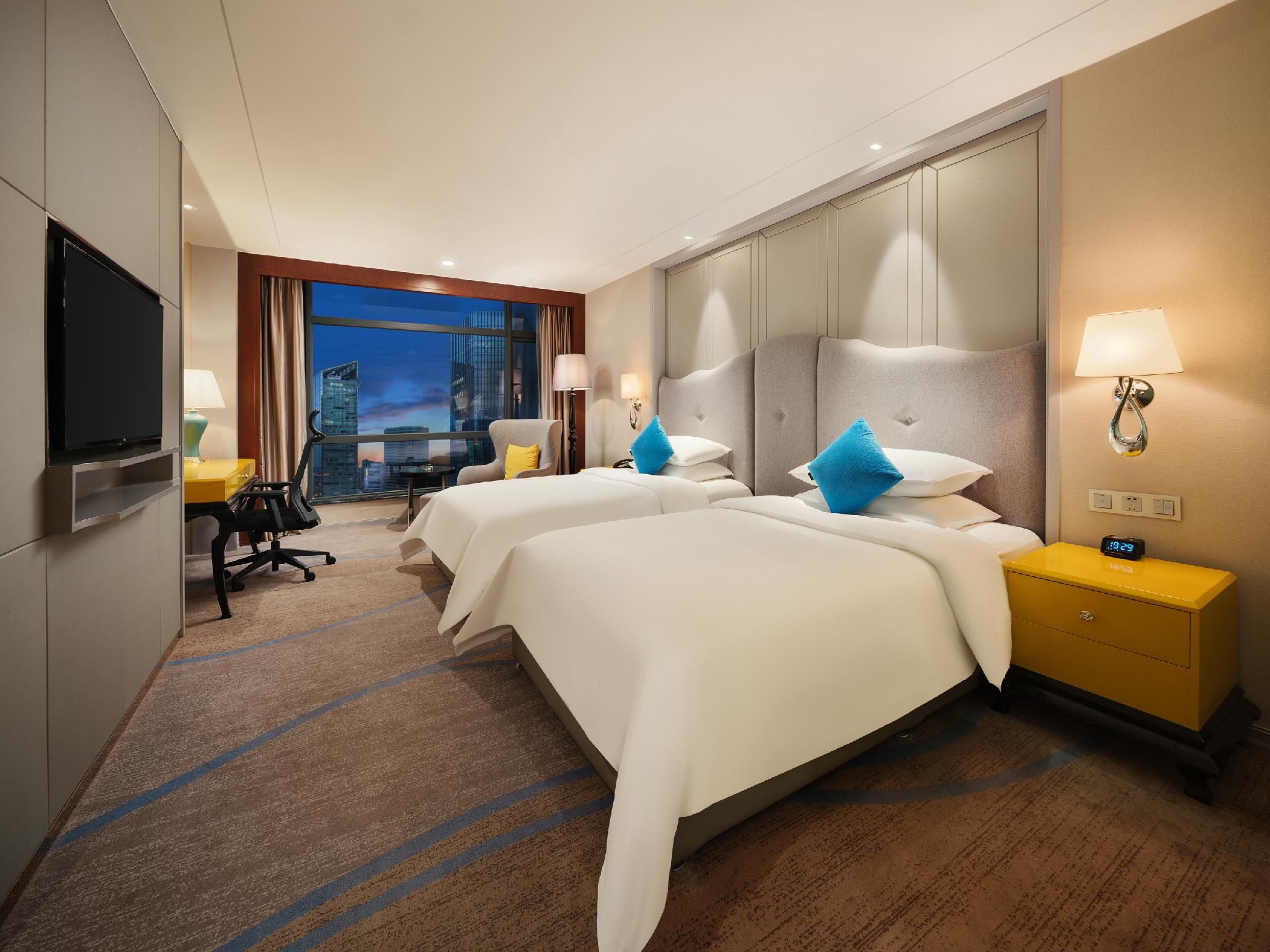 2 Bed Twin Superior Room