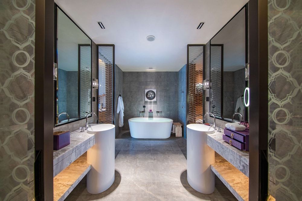 Conrad Guangzhou Twin Deluxe Room 4