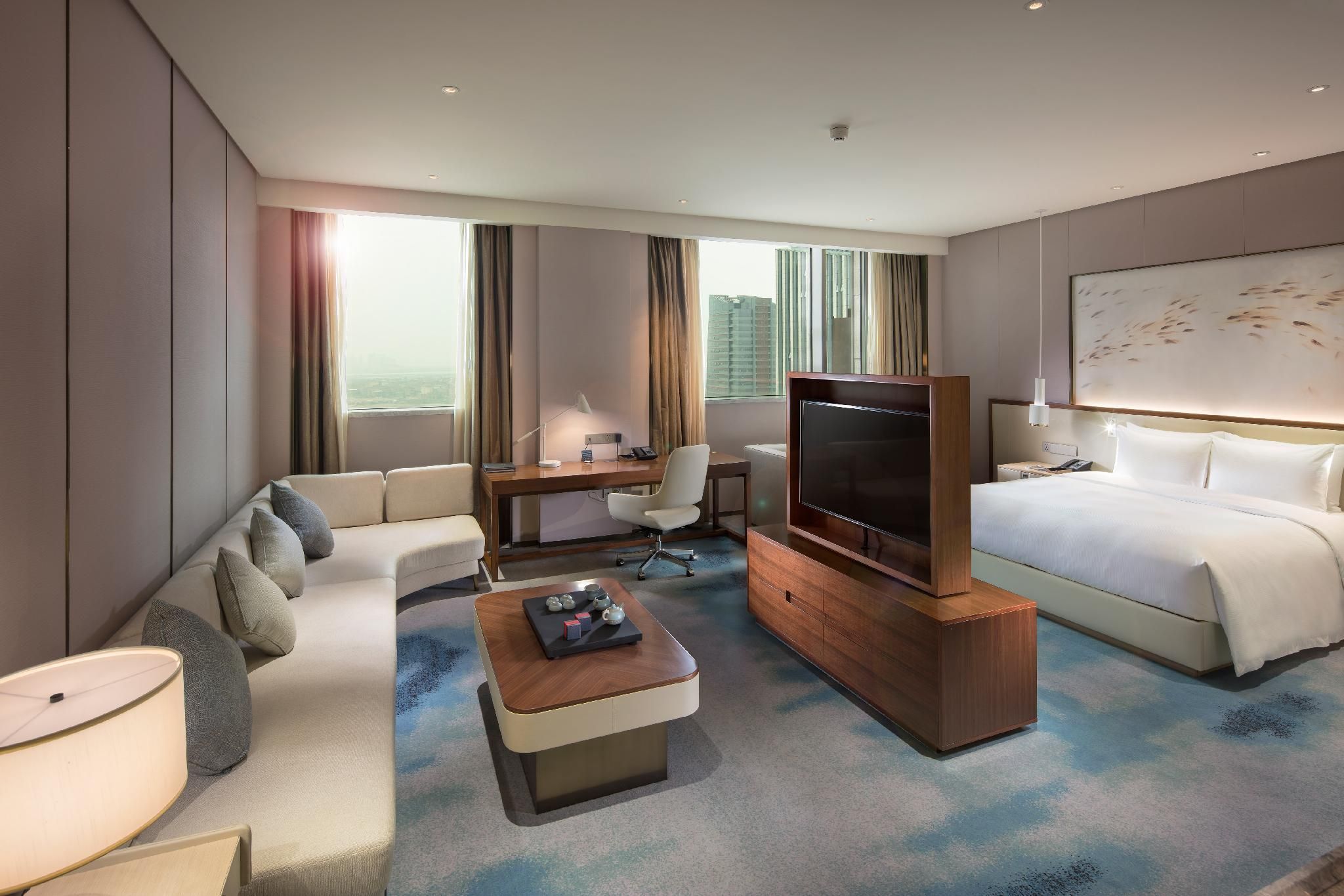 King Executive Deluxe Room Lounge Access