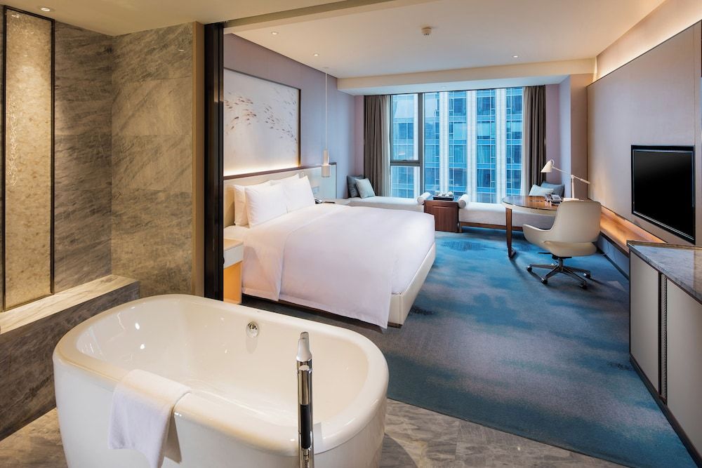 Hilton Quanzhou Riverside Room, 1 King Bed, Non Smoking 2