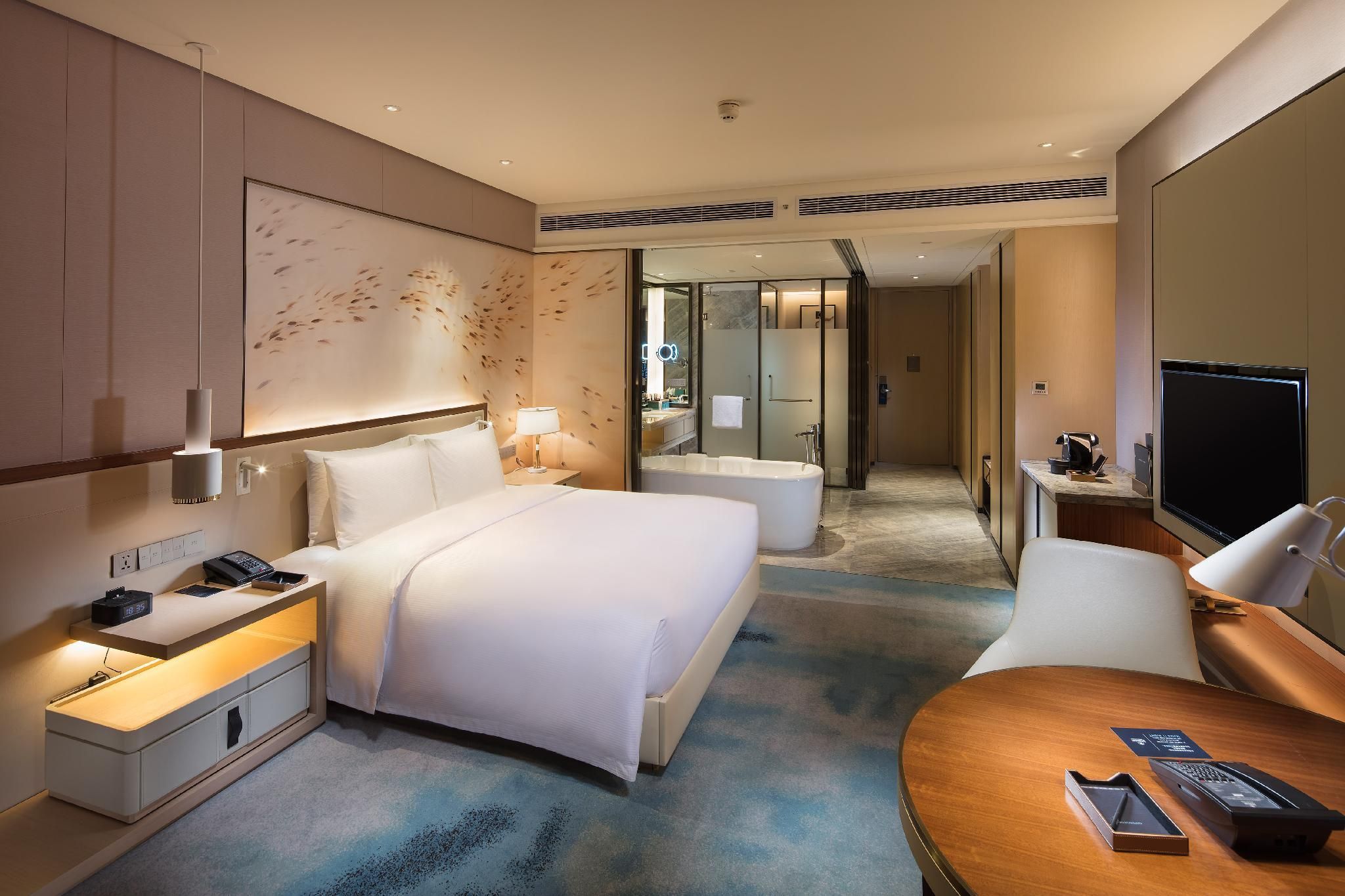King Accessible Room