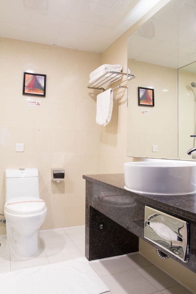 undefined New World Hotel 8