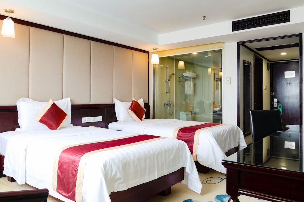undefined New World Hotel 9