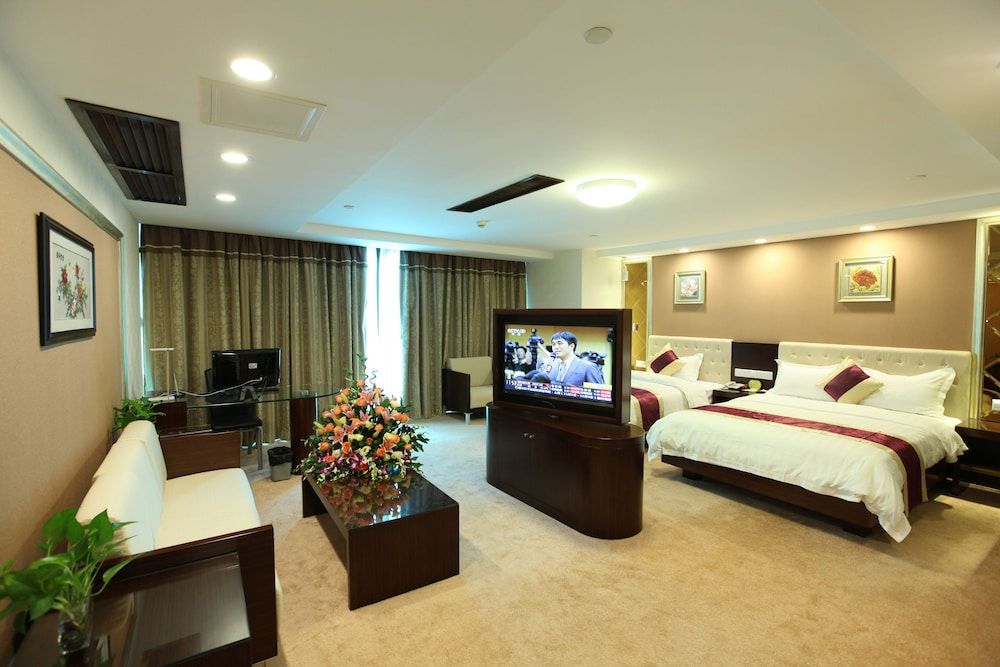undefined New World Hotel 4