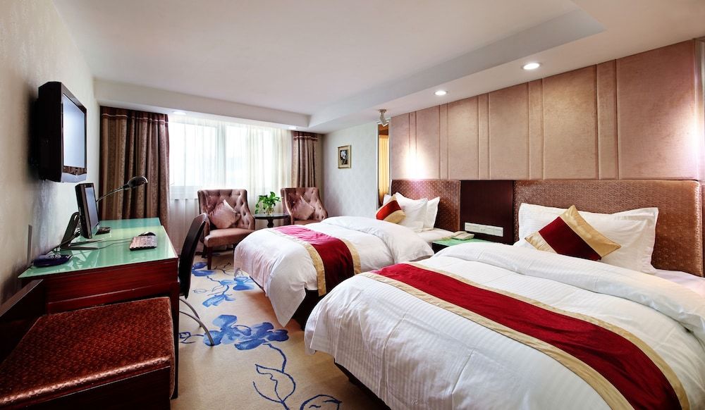 undefined New World Hotel 3