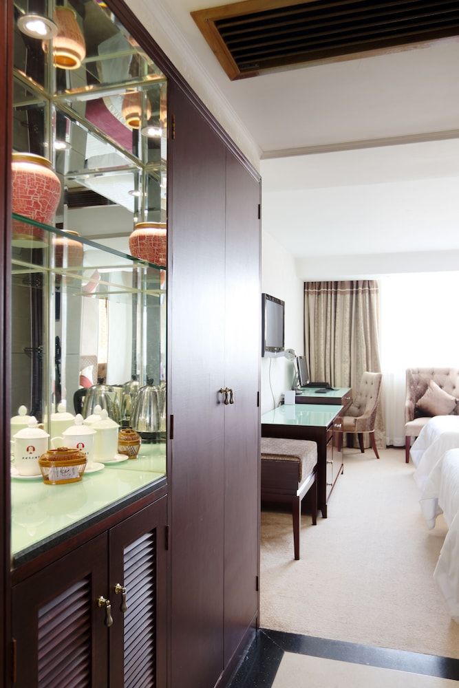 undefined New World Hotel 9