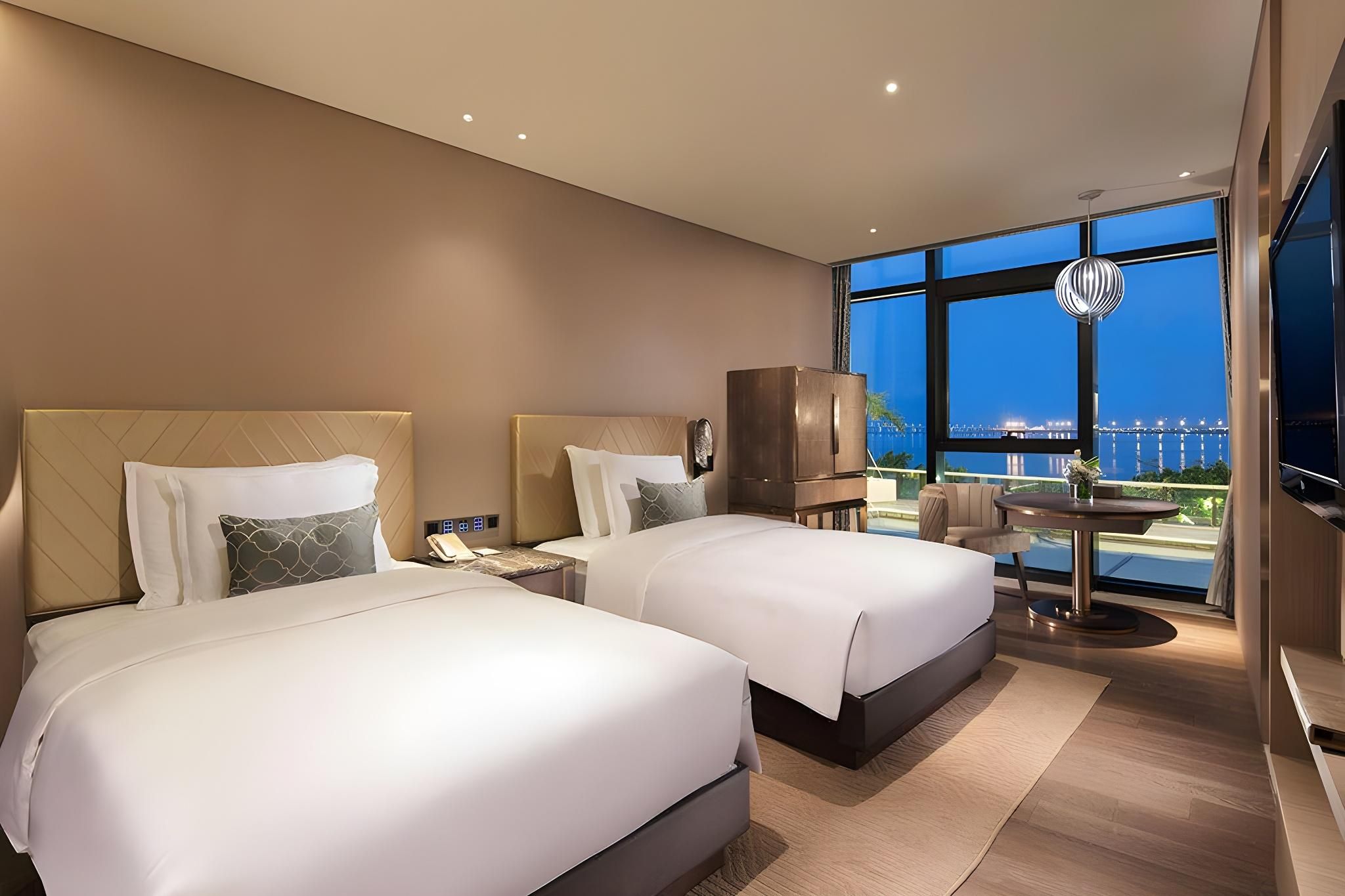 Deluxe Sea View Twin