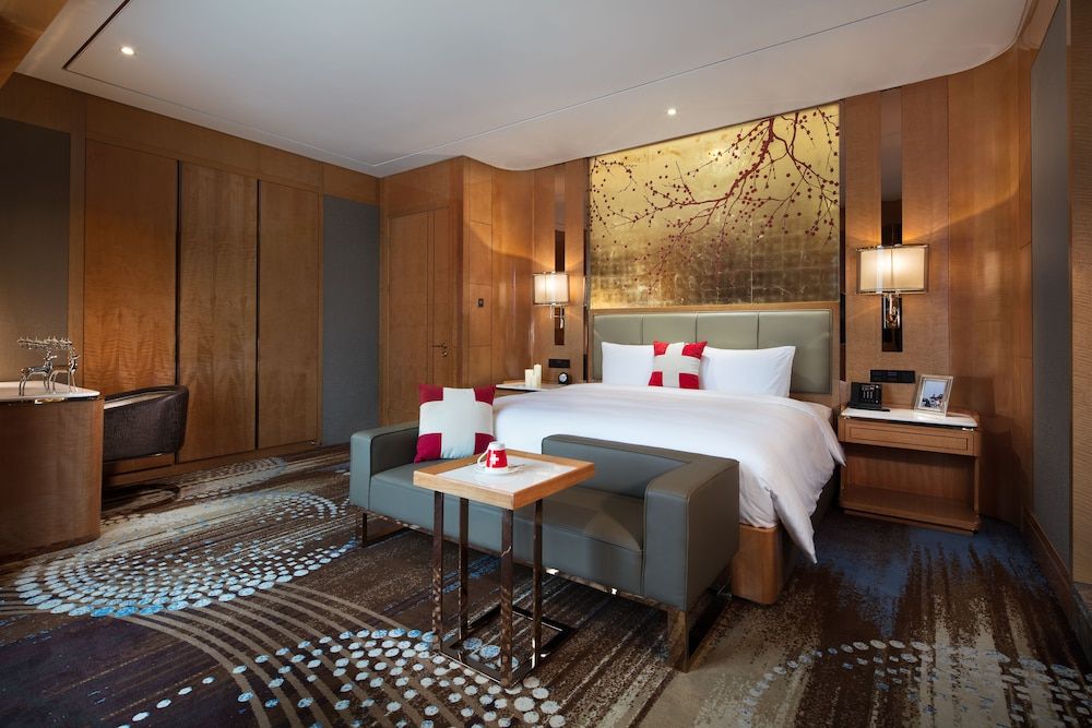 Luxury King Room