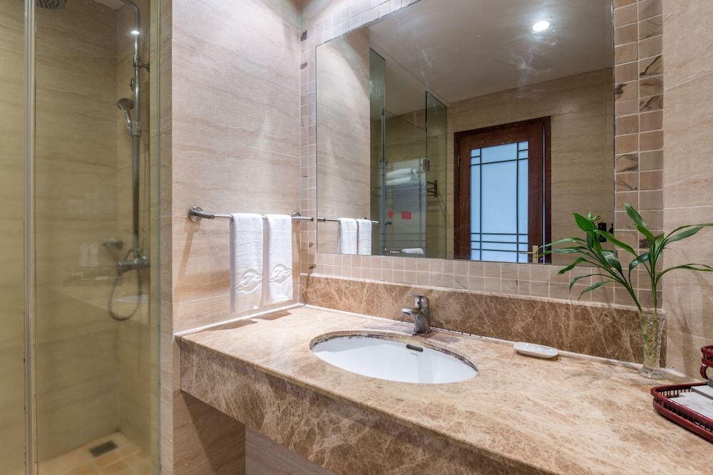 Suite, 1 King Bed