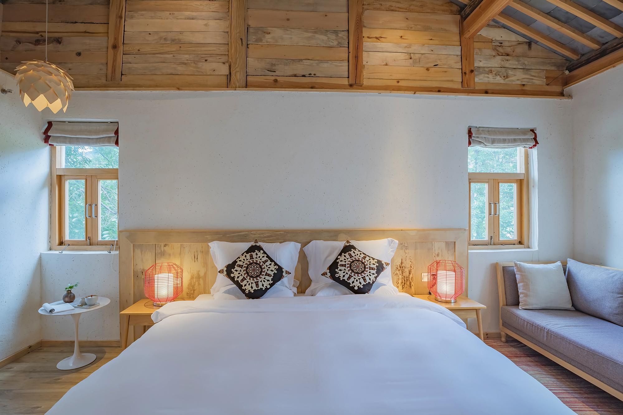 Mountain View King Room