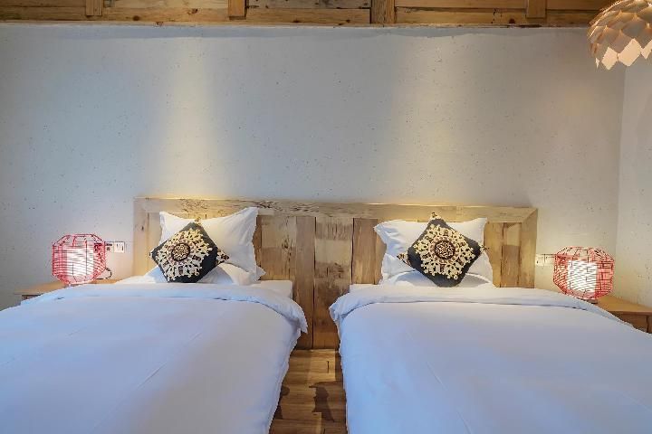 Mountain View Twin Room
