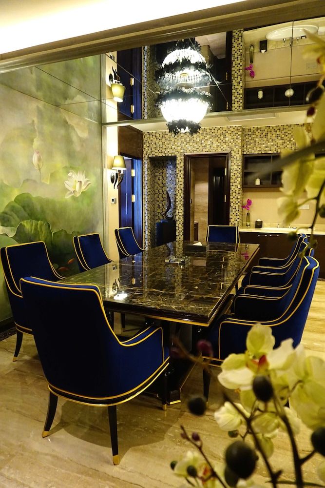 Jianguo Suite