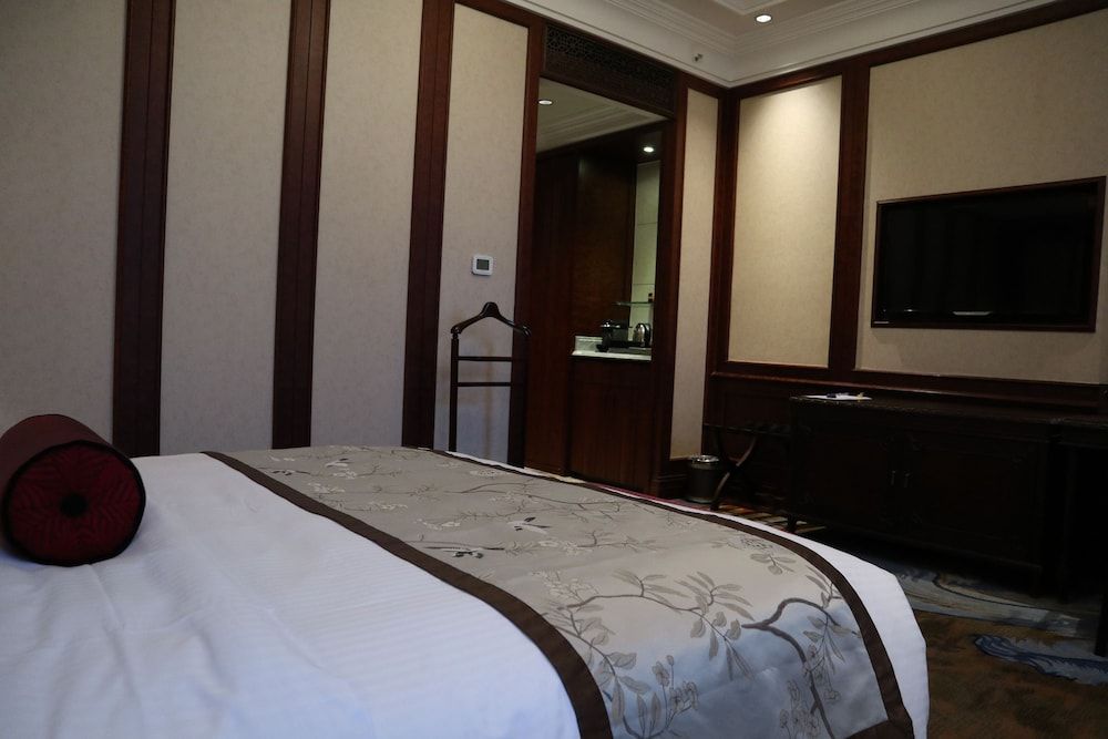 Shanghai Donghu Hotel Room, City View 7