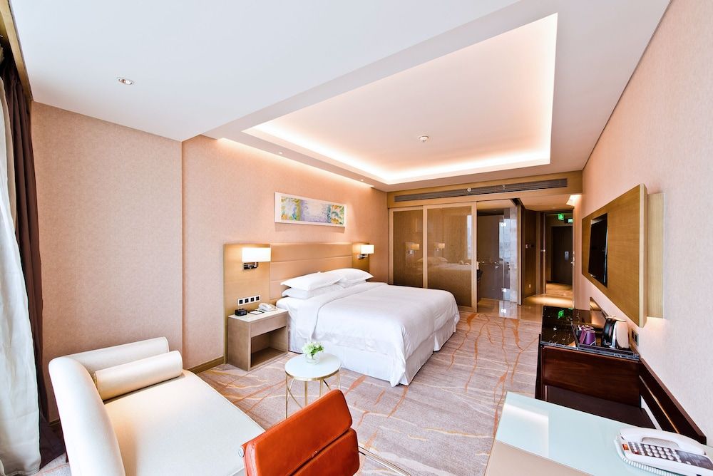 Room, 1 King Bed, City View