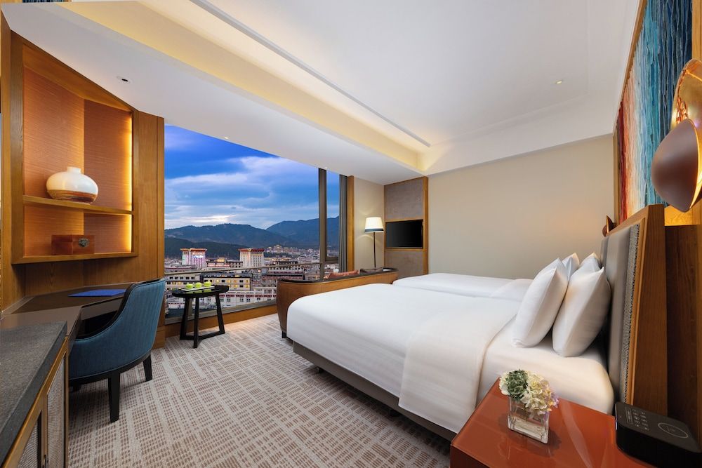 Shangri-La Resort, Shangri-La Deluxe Mountain View Twin 2