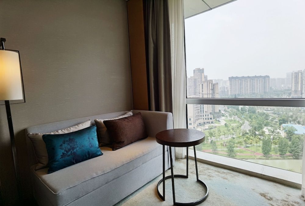 Standard Room, 1 King Bed, River View