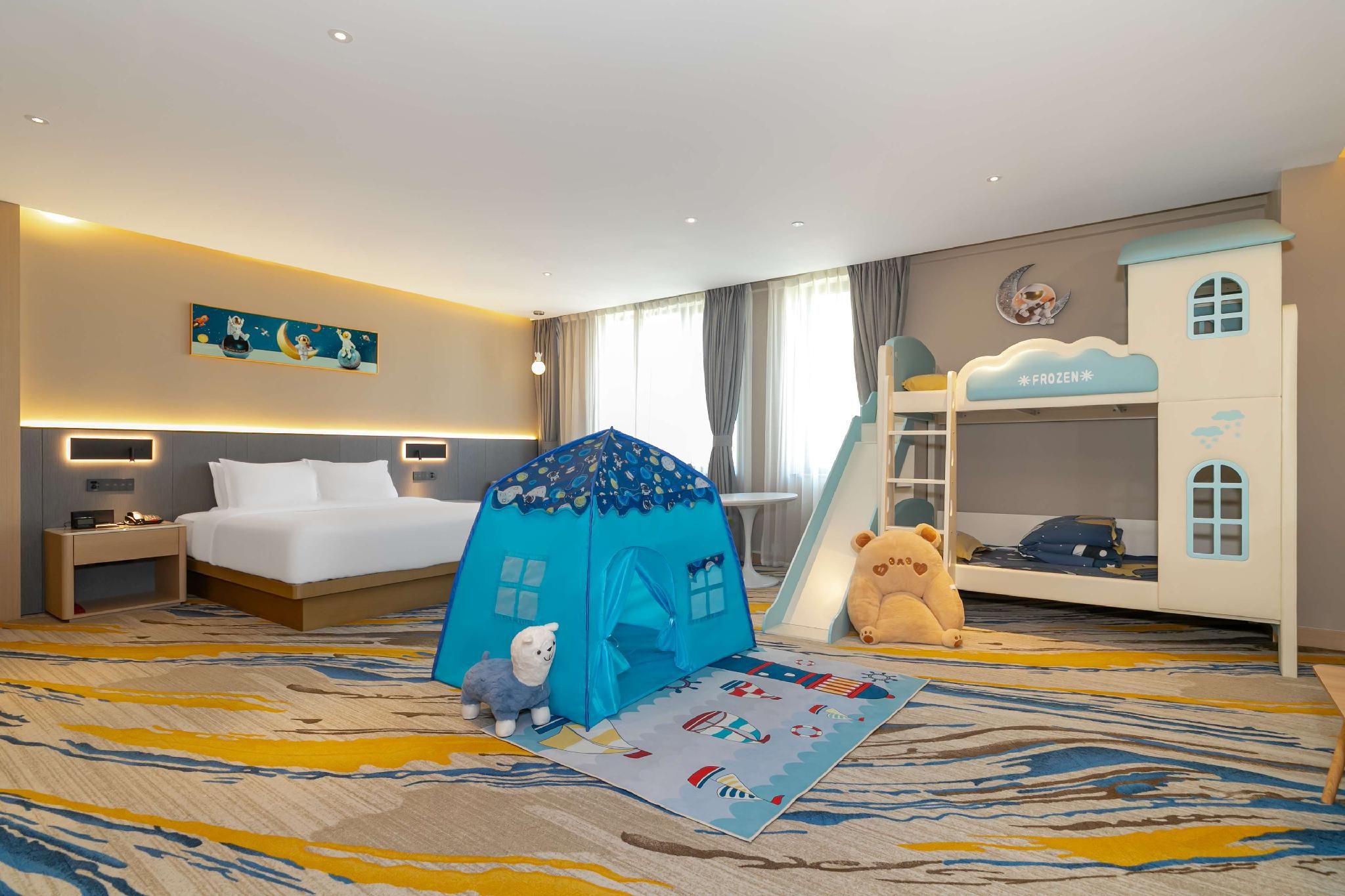 King Bed Deluxe Suite