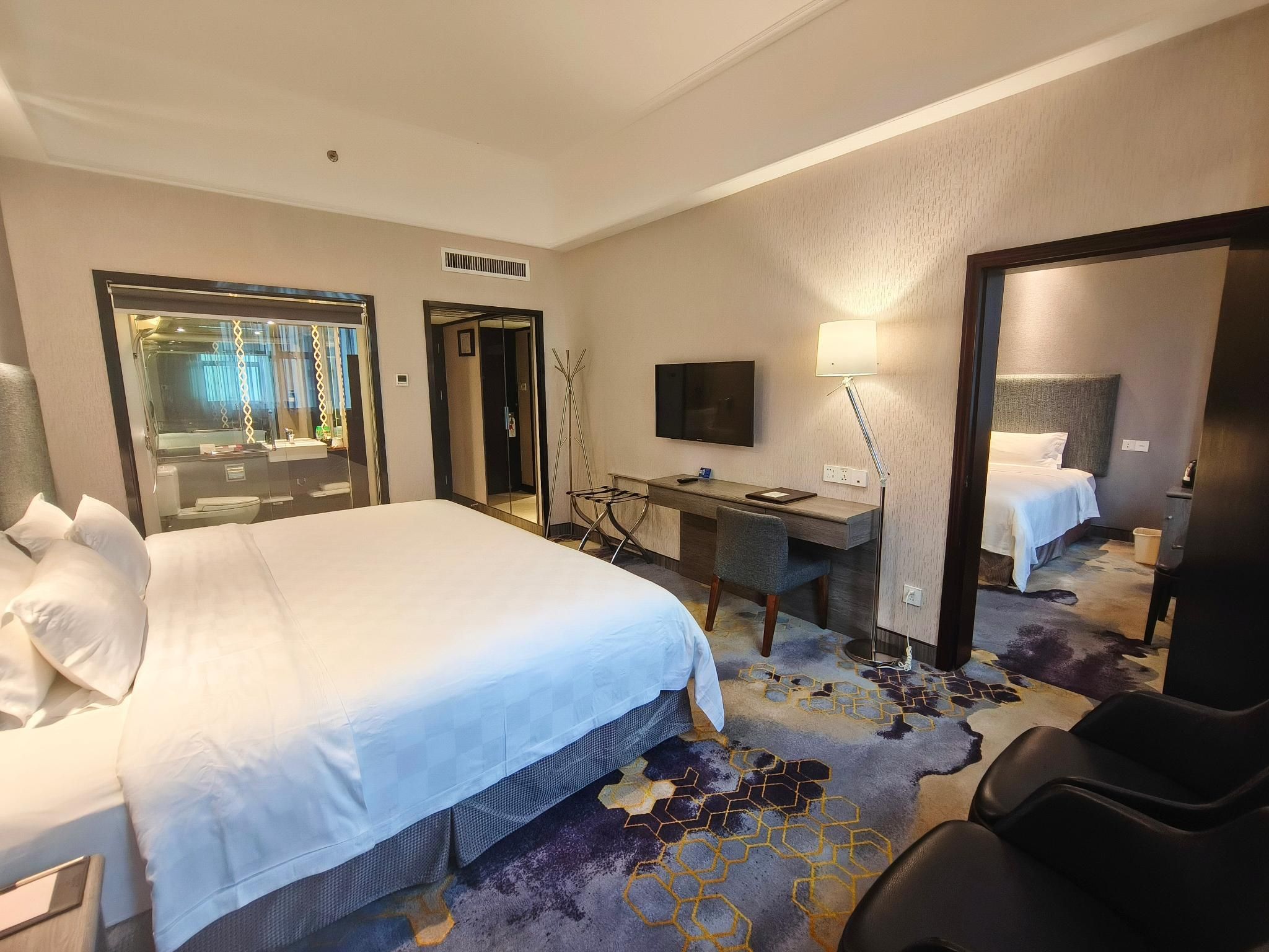 Connecting Family Rooms with Queen Bed and 2 Single Beds