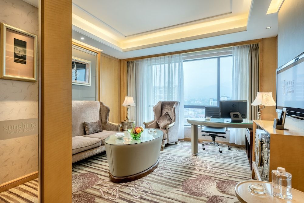VIP Suite With Living Room