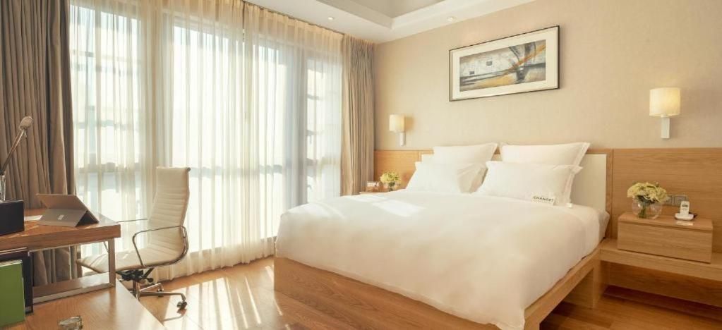 Ocean-themed Family room with Executive lounge