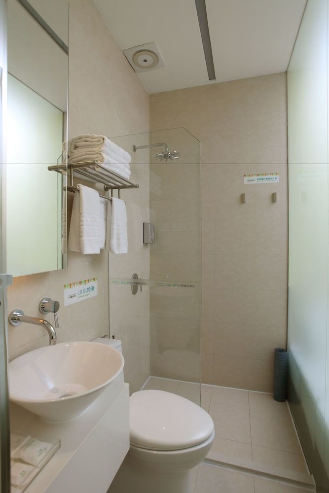 Economy Room