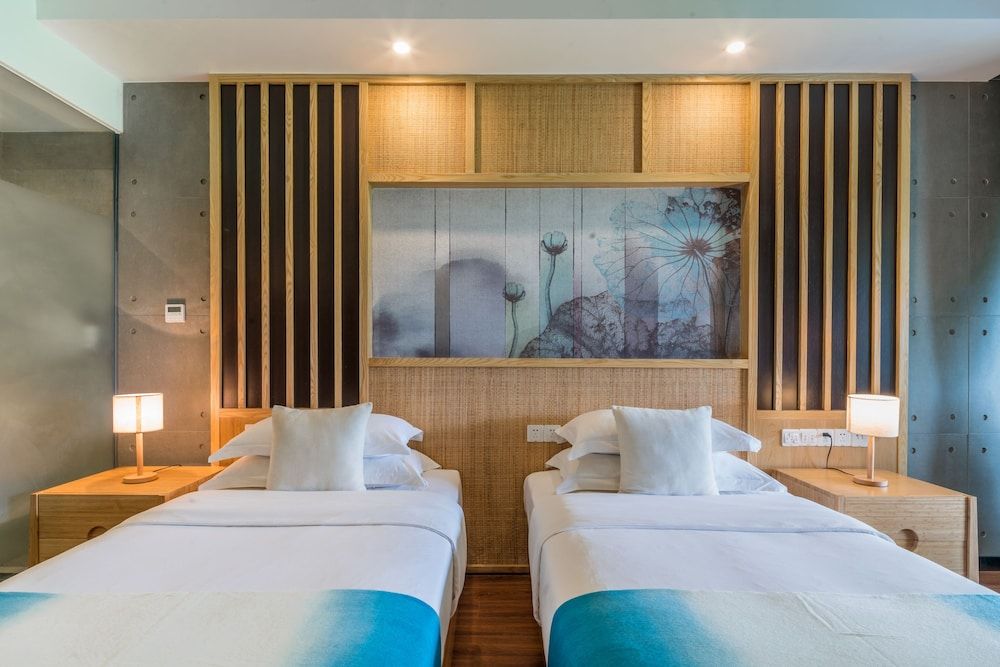 Standard Twin Room, Balcony, Mountain View