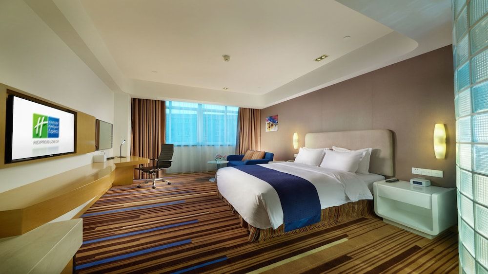Standard Room, 1 Queen Bed, Accessible (Mobility, Accessible Equipment)