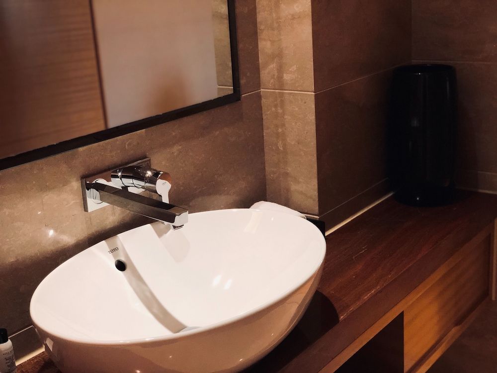 Cheery Dragon Canal Hotel Hangzhou Cocoon Warehouse Elegant (King Bed) 13