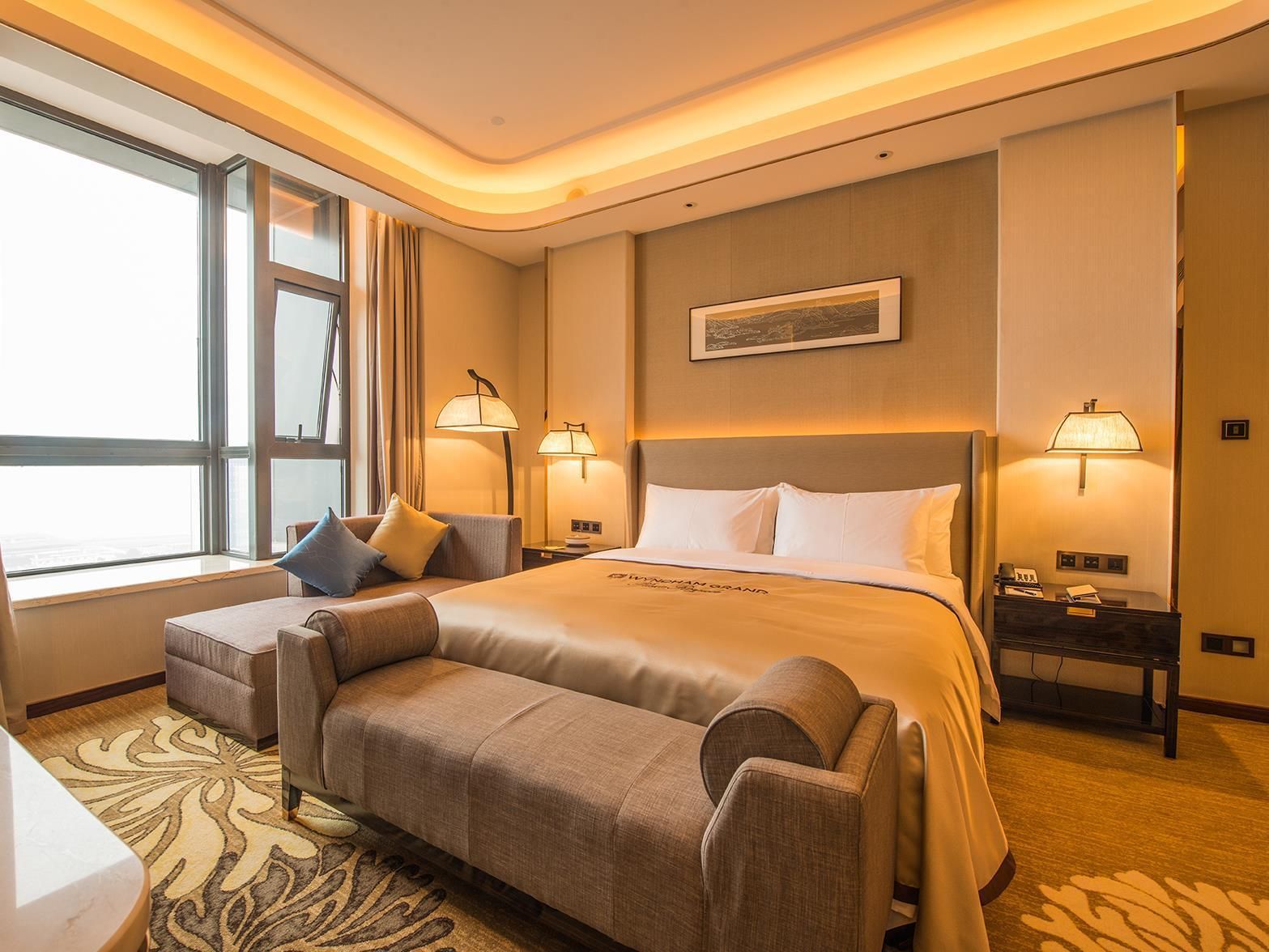 Suite (Luxury Suite)