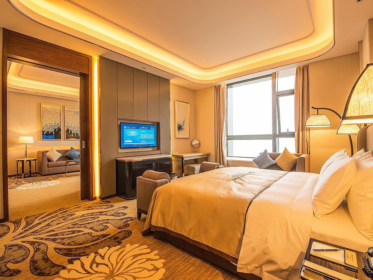Suite (Luxury Suite)