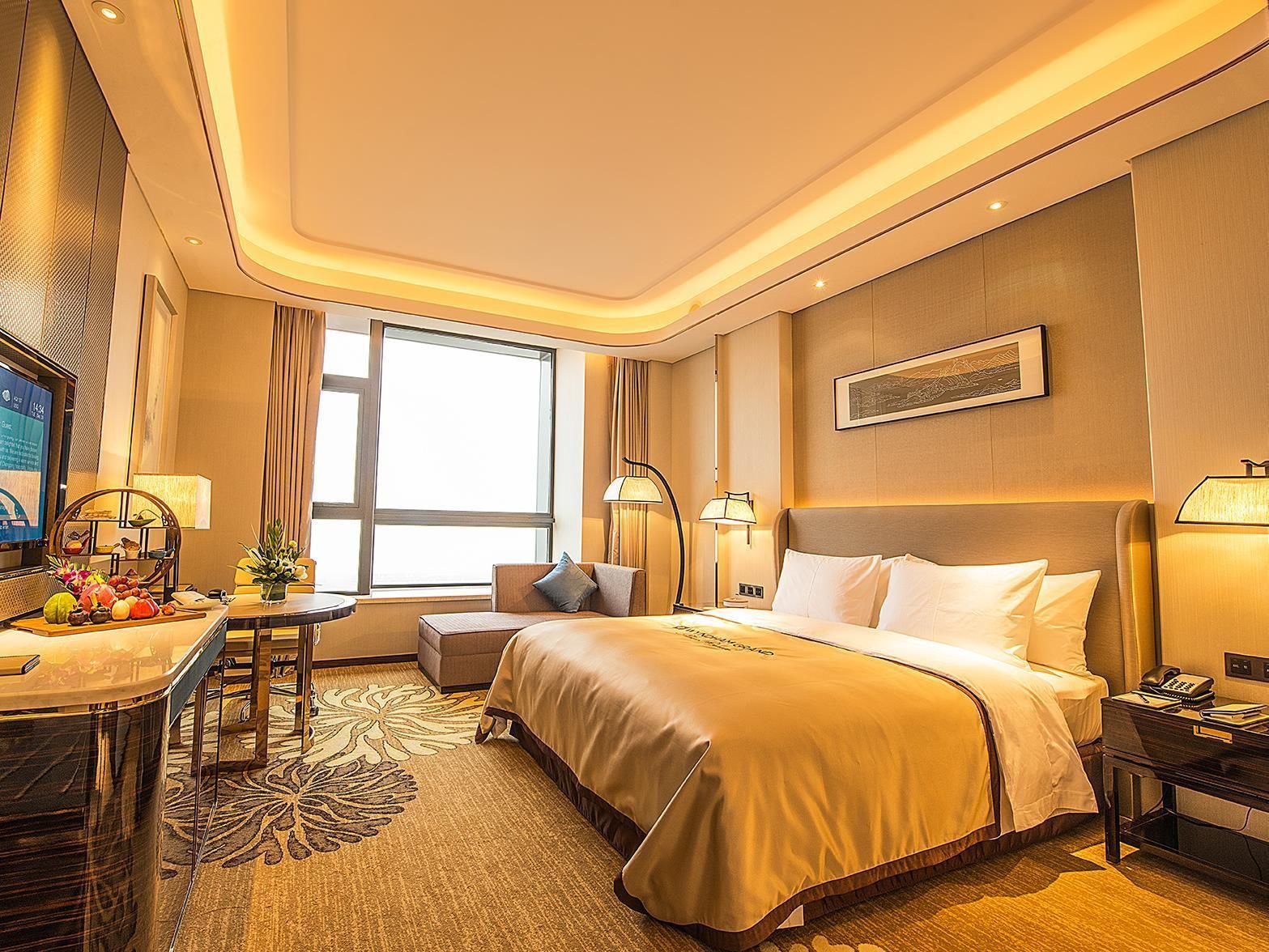 Superior Deluxe Queen Room