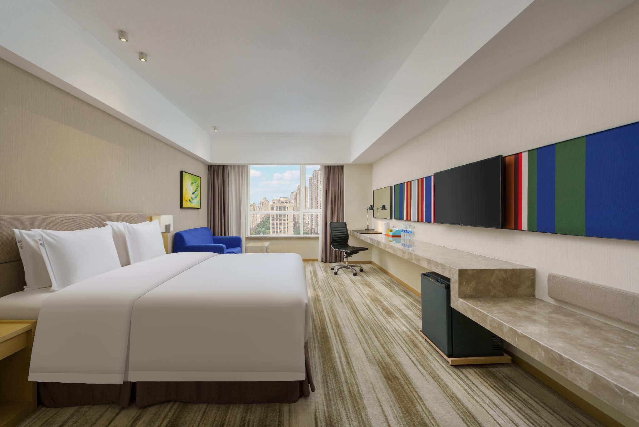 1 King Standard Extra Floor Space High Floor