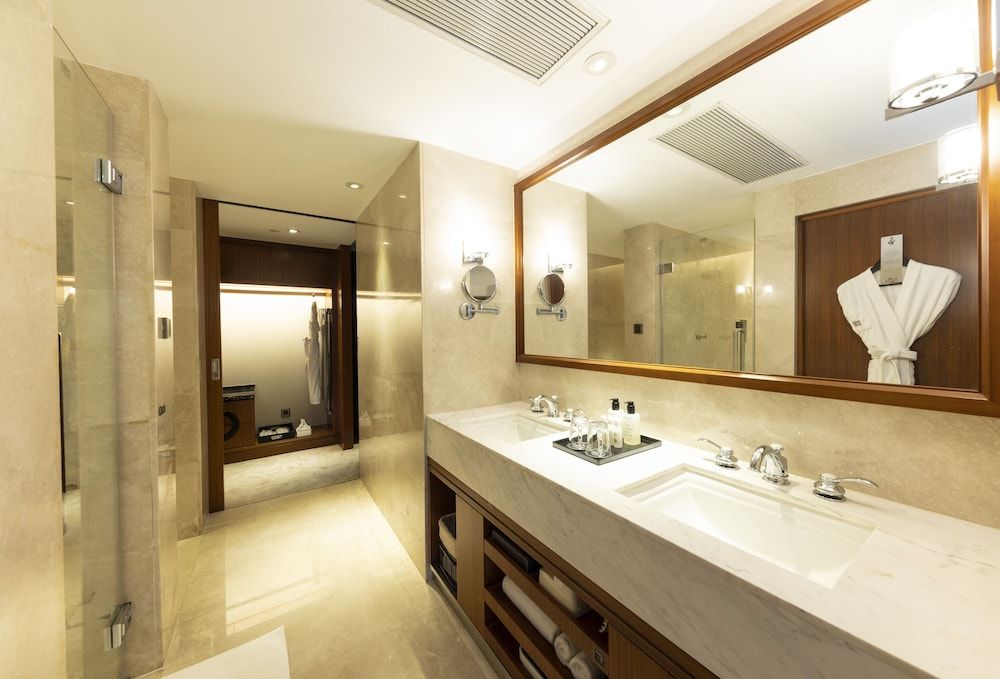 undefined L'Hermitage Hotel Shenzhen 9