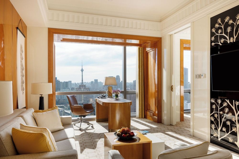 Four Seasons Hotel Tianjin Deluxe Suite 5