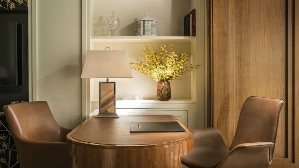 Four Seasons Hotel Tianjin Deluxe King Room 4