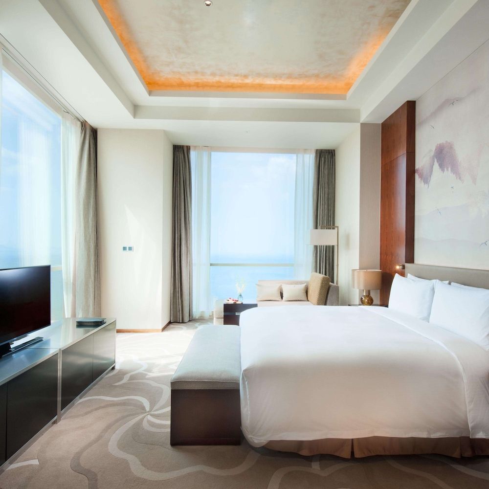 Suite, 1 King Bed, Sea View (With Intelligent Toilet)