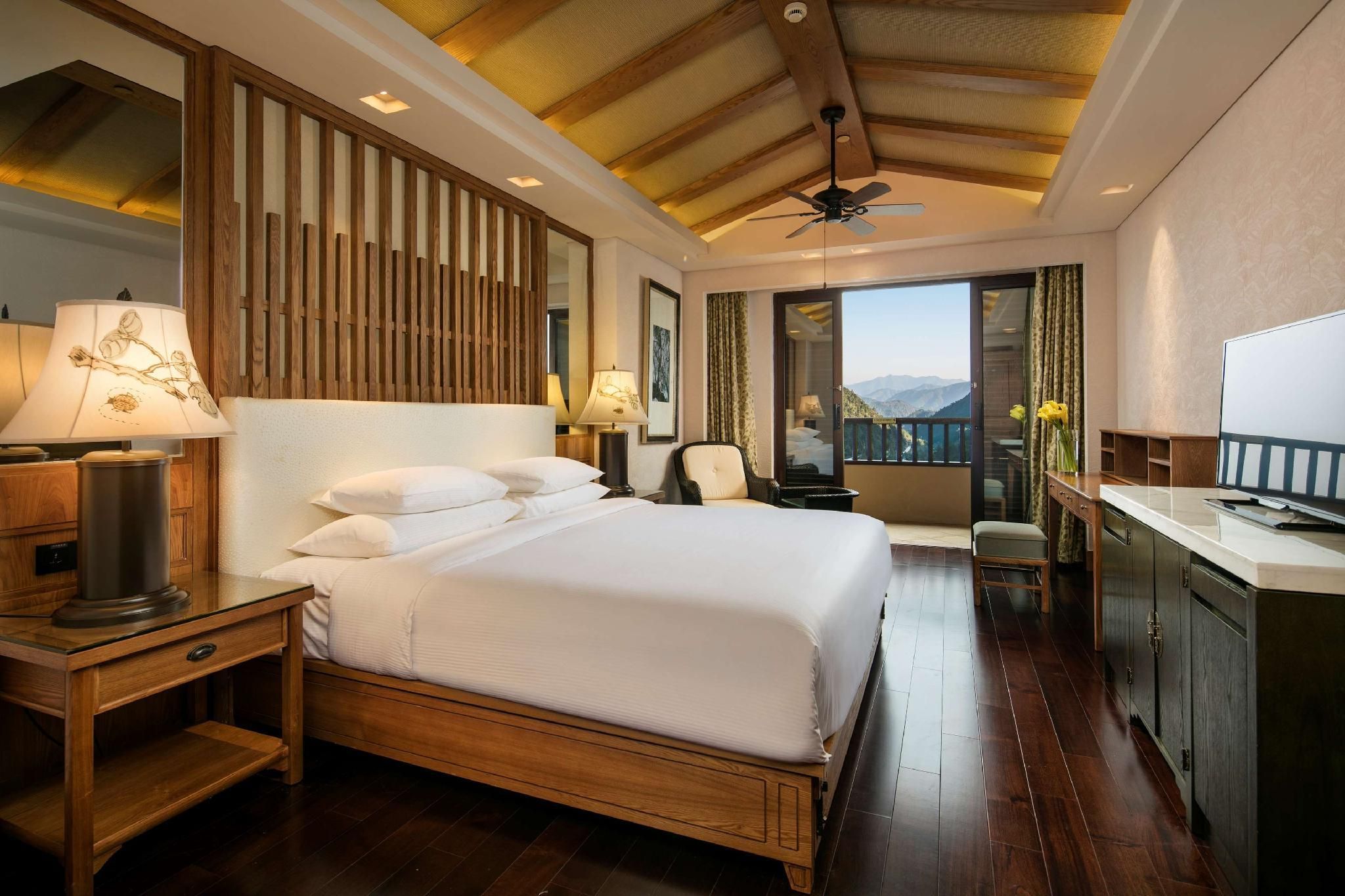 King one Bedroom Suite
