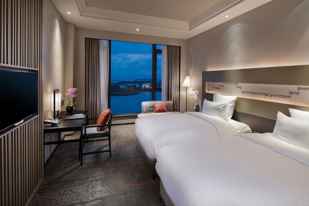 Pullman Hefei Sunac Deluxe Room, 2 Twin Beds, Lake View 2