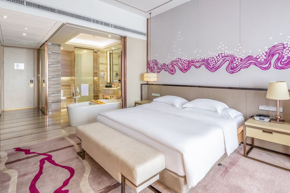 Standard Room, 1 King Bed