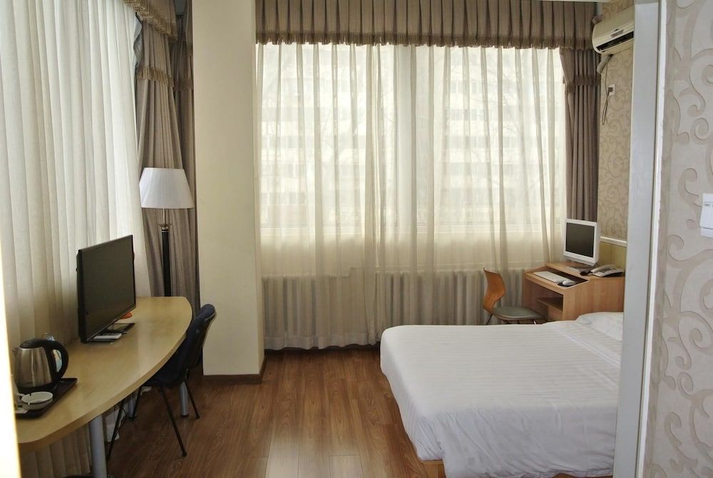 undefined Sicily Hotel - Beijing Railway Station Temple of Heaven Dongmen Subway Station 10