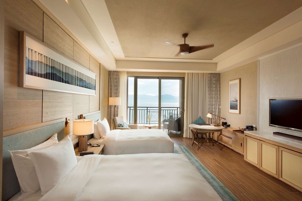 Hilton Yuxi Fuxian Lake Premier Twin Room, Balcony