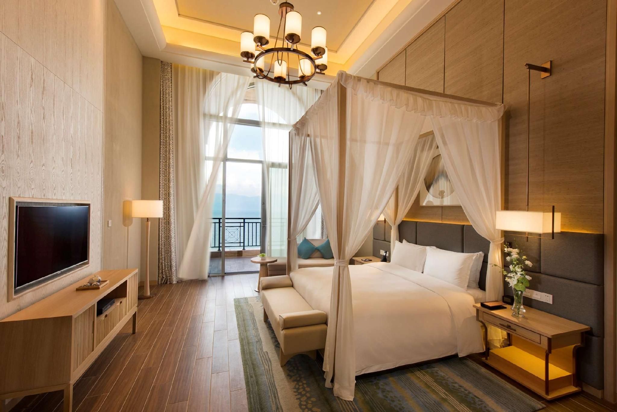 premier one bedroom suite - lake view