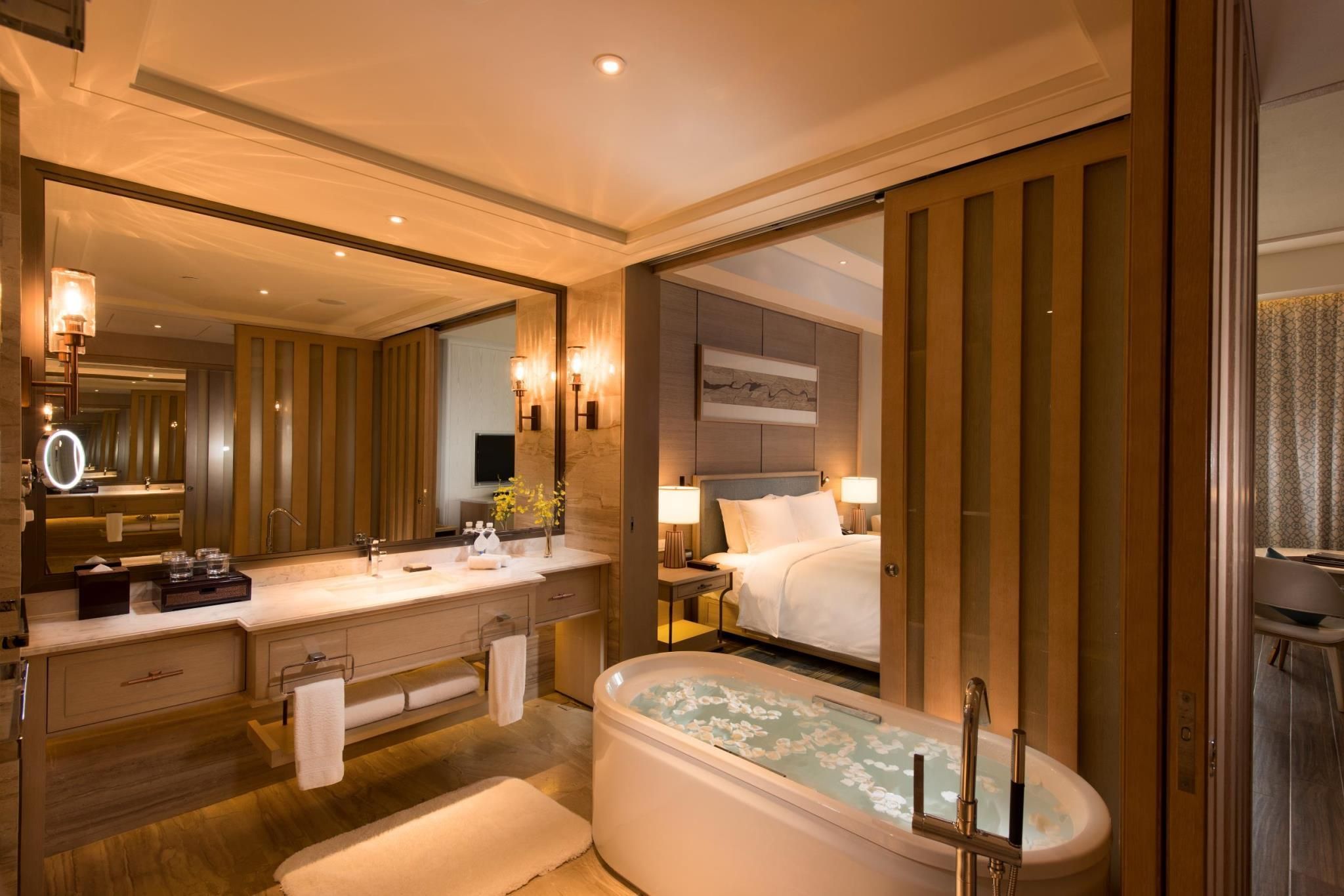 Twin Executive Room-Lounge Access