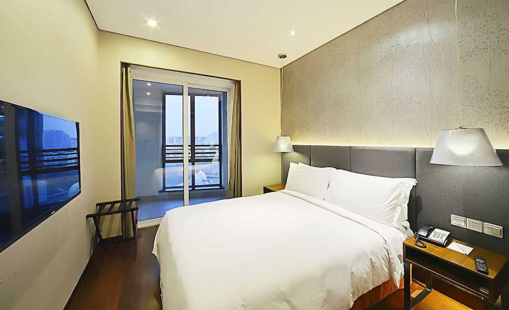 2 Bedroom Deluxe Apartment