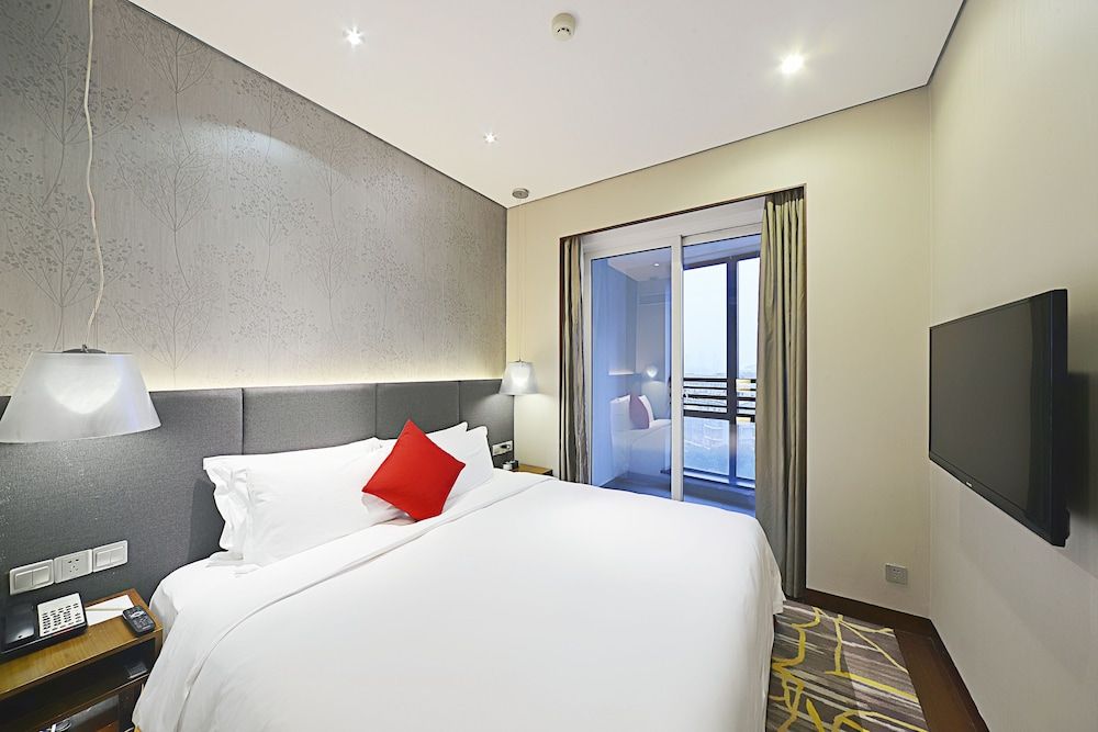 2 Bedroom Deluxe Apartment