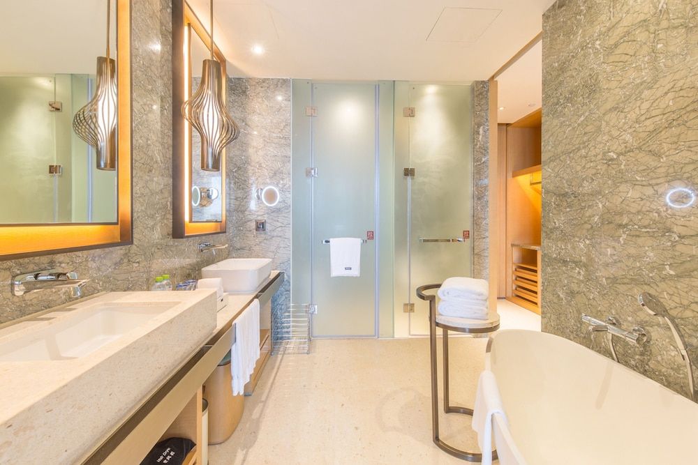 Suite, 1 Bedroom, Garden View