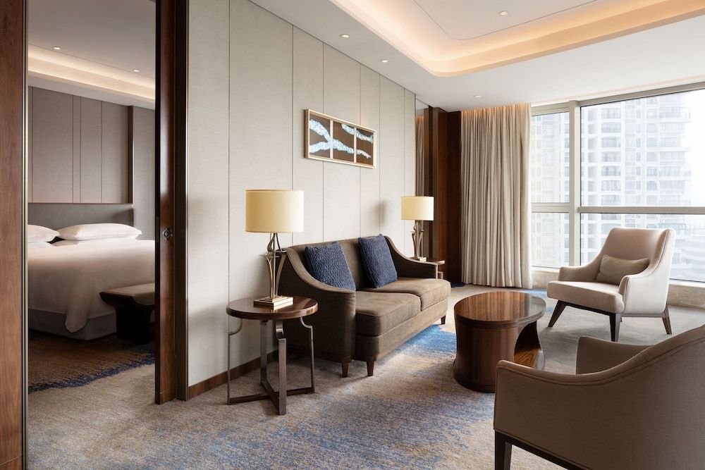 Club Suite, 1 Bedroom, City View