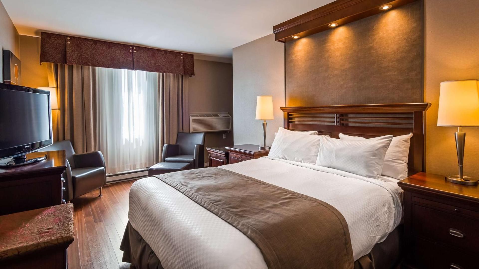 1 Queen Bed, Nonsmoking, Rain Shower